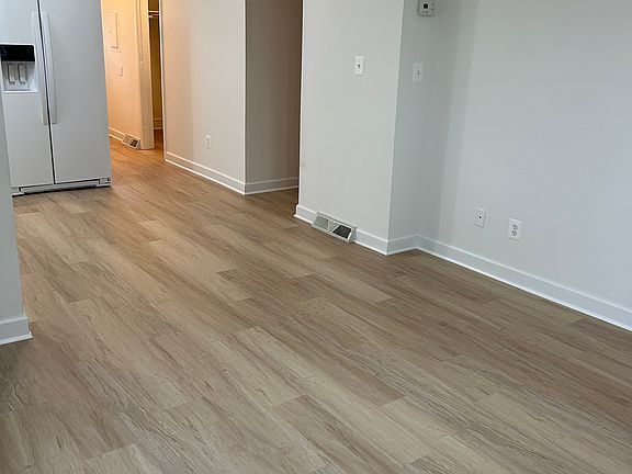 2nd image of 172 Beach St #2