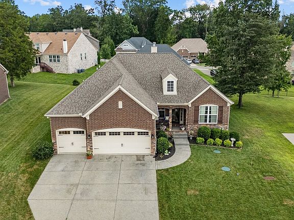 3rd image of 2224 Arbor Pointe Way