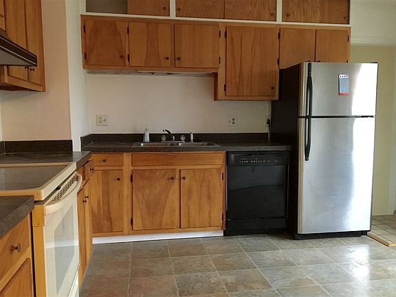 5th image of 432 Lakewood Dr