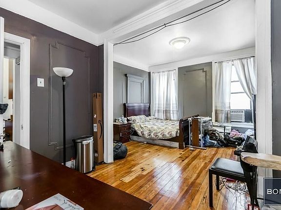 2nd image of 40 Avenue C #3A