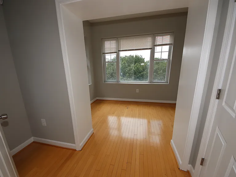 2443 Callow Ave #3 — Photo 13