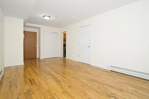 Rented by Compass | media 25