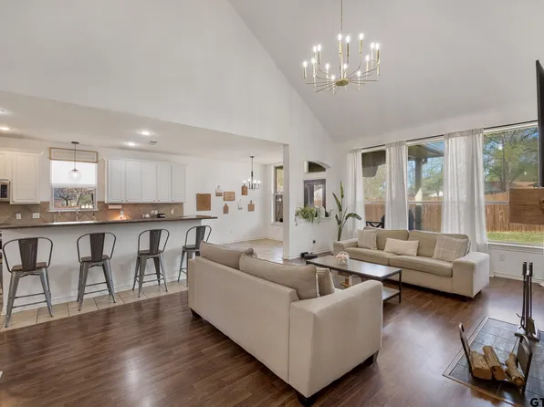 310 Rosebrook Cir, Whitehouse, TX 75791