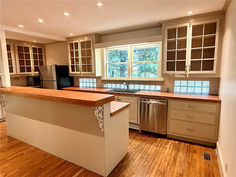 107 Stardust Ln — Photo 7