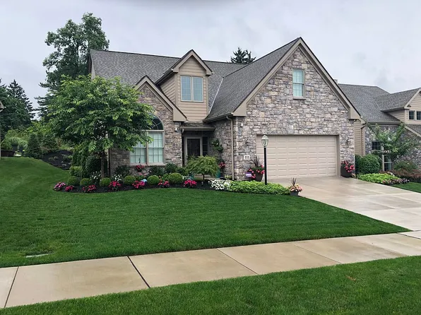 111 Curry Ct, Coraopolis, PA 15108