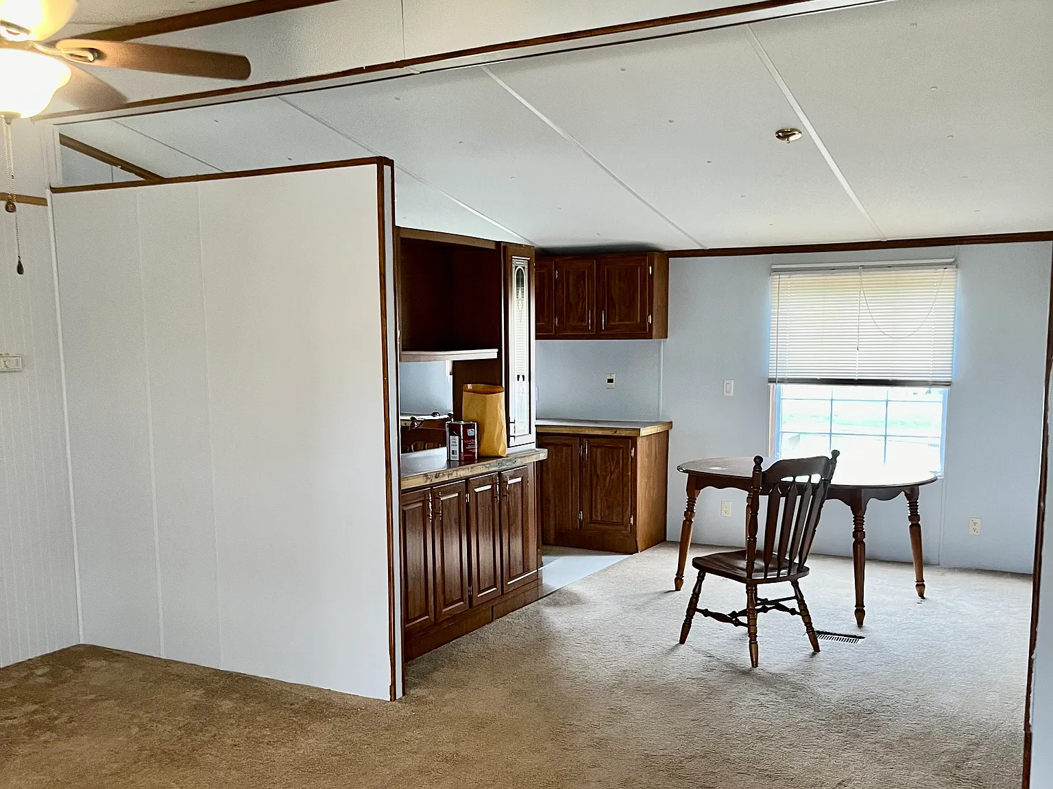 1 bed, 900 sqft, $1,400 — Photo 3
