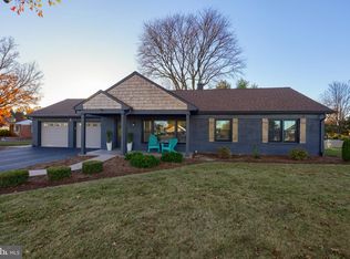 865 Robin Rd, Lancaster, PA 17601