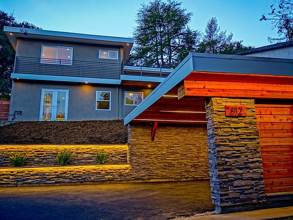 2nd image of 612 Alameda De Las Pulgas