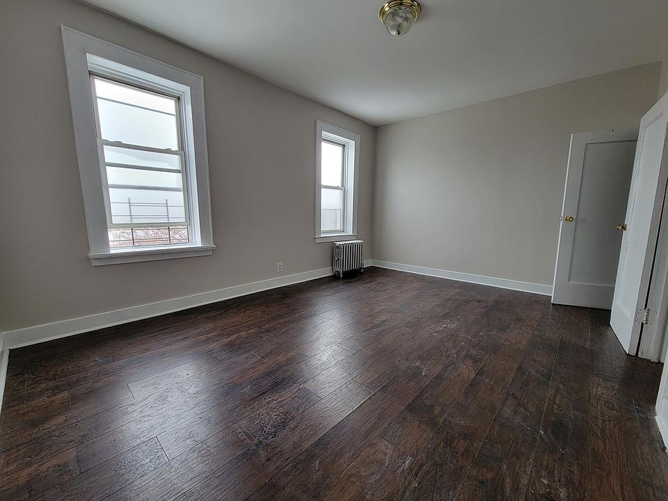 2nd image of 75 N 7th St #403E