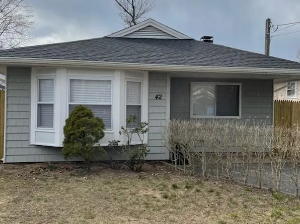 42 Vernon Avenue, Mastic, NY 11950