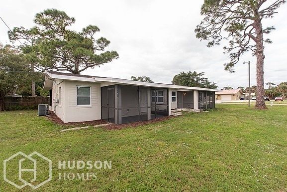 1st image of 1107 Palm Ave
