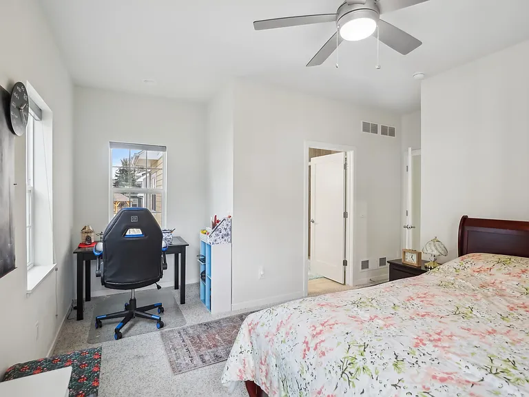9924 Peach Leaf Ln — Photo 21