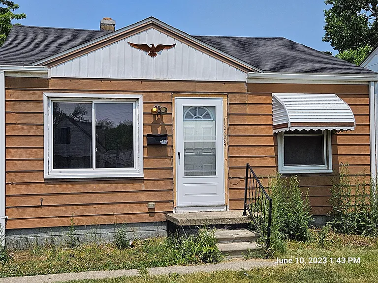 13697 Knox Ave — Photo 11