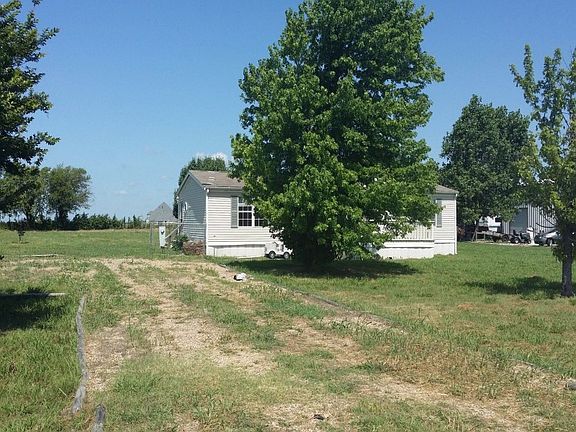2nd image of 3217 Shady Creek Cir