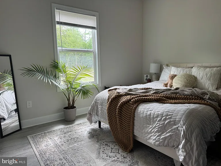 903 Albrough Blvd — Photo 13