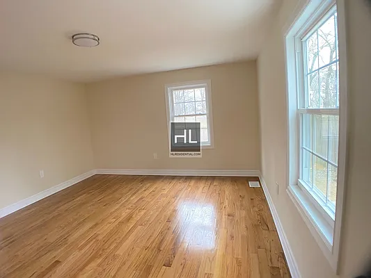 Rented by Highline Residential | media 23