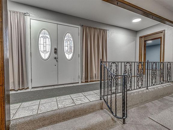 4th image of 11226 Folkstone Dr