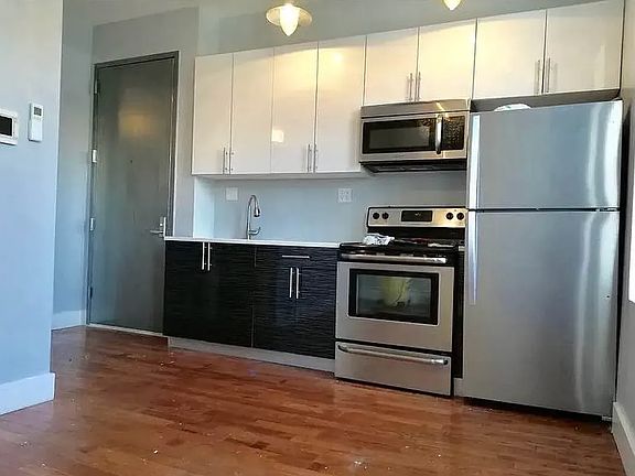 2nd image of 2372 Pacific St #1H