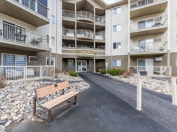245 W Red Deer Dr SW #302, Medicine Hat, AB T1A 8P4