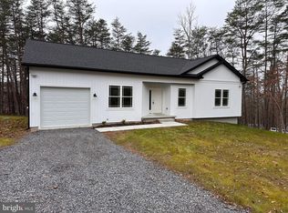 232 Oak Hill Rd, Berkeley Springs, WV 25411