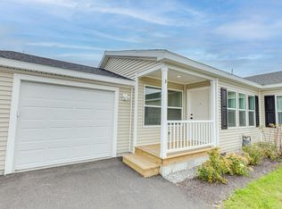 18-B Wildflower Lane #208-97-8-2, Plymouth, NH 03264