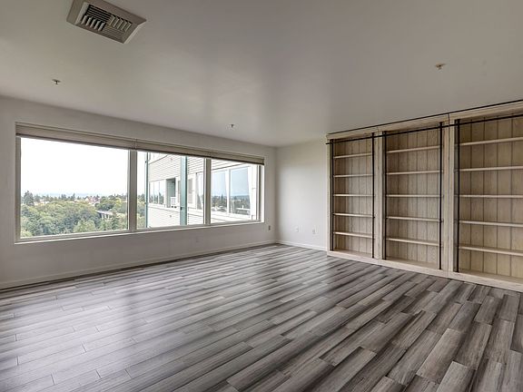 4th image of 3201 Pacific Ave Unit 1106