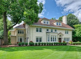 834 Summit Ave #1, Saint Paul, MN 55105