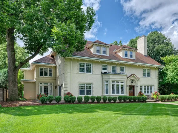 834 Summit Ave #1, Saint Paul, MN 55105