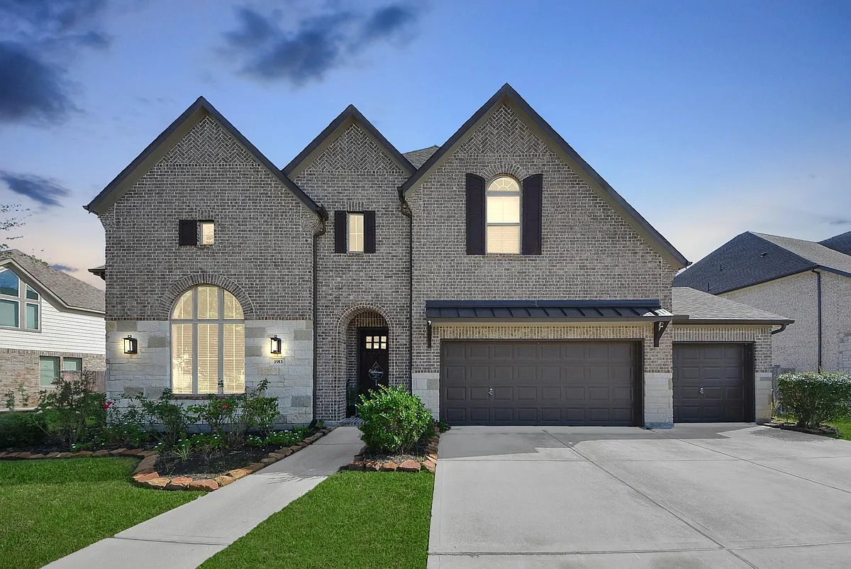 Building Photo - 1911 Sapphire Pines Ln