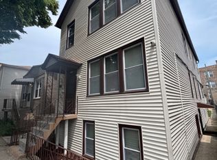3327 S Lituanica Ave, Chicago, IL 60608