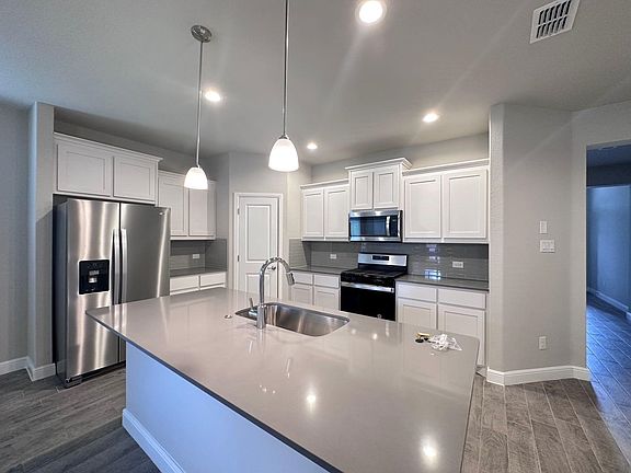 5th image of 1049 Kirkham Way
