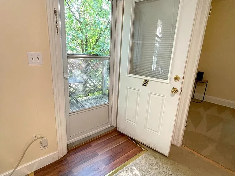 413 W Liberty St — Photo 6