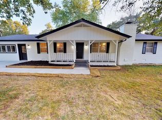 2302 Delwhite Dr, Bentonville, AR 72712