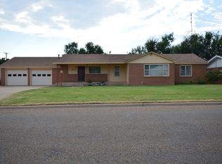 1313 Canyon St, Plainview, TX 79072