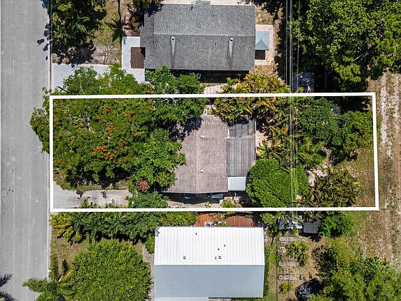 2nd image of 4880 LINCOLN Road