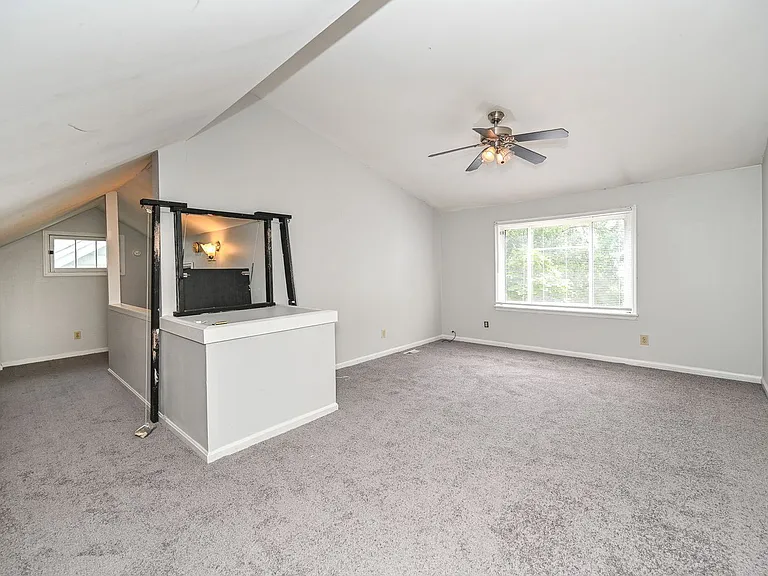 409 Ada St — Photo 20