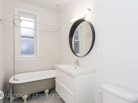 3rd image of 2537 N California Ave #2