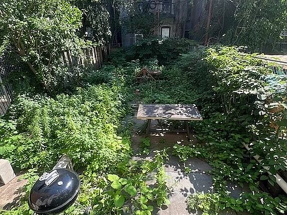 4th image of 328 2nd St #1