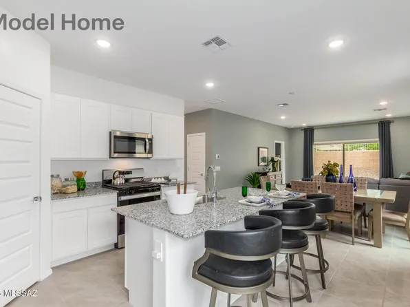 10118 N Camperi Ln, Marana, AZ 85653