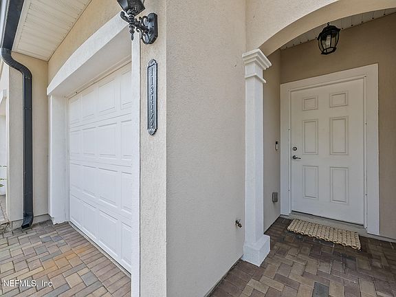 2nd image of 11344 ESTANCIA VILLA Circle #602