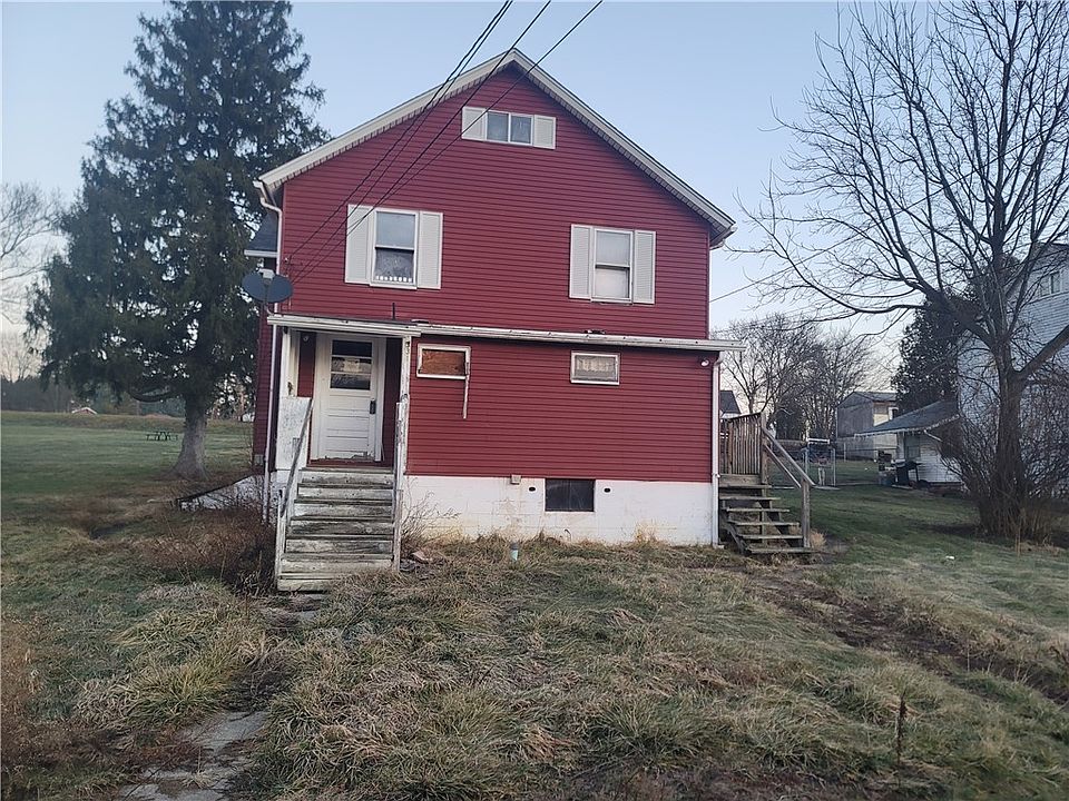 2nd image of 331 Oak St