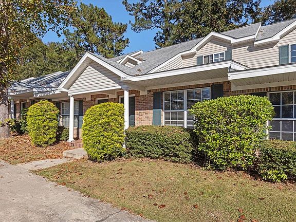3rd image of 2738 W Tharpe St APT 1904