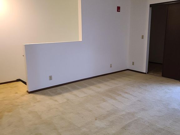 3rd image of 10868 W Donna Dr