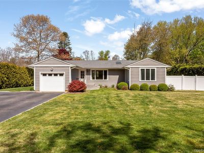68 W Apollo Drive, Riverhead, NY, 11901