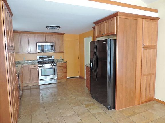 2nd image of 4105 Briggs Ave