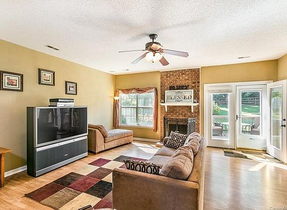 5th image of 11214 Laurel View Dr
