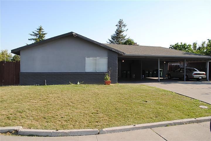 1st image of 709 Bedlow Dr