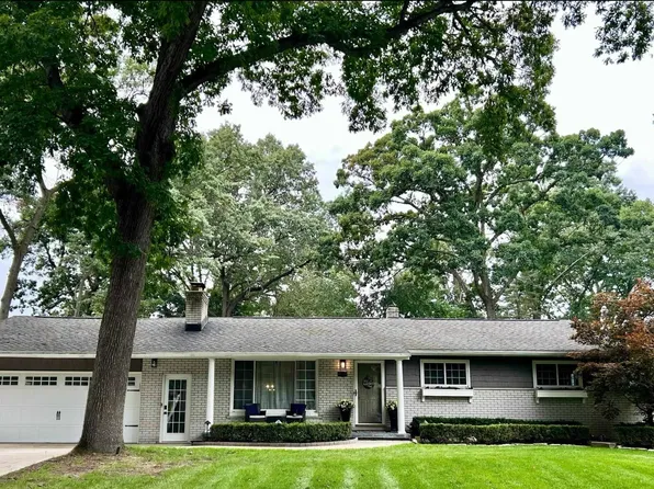 6103 Thorneycroft Dr, Shelby Township, MI 48316