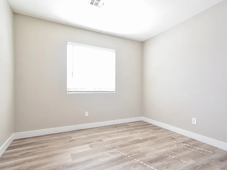 3010 Sunrise Bay Ave — Photo 16