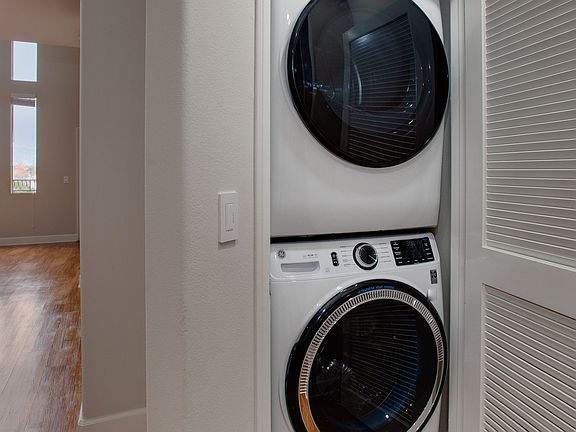 5th image of 5890 W 3rd St #201